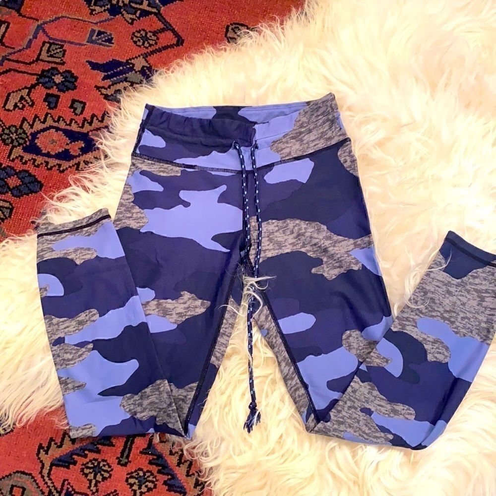 Aerie blue camouflage leggings 